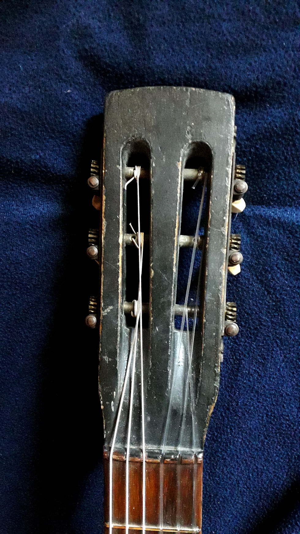 Thumbnail: Guitarra de salon Palosanto (1900)