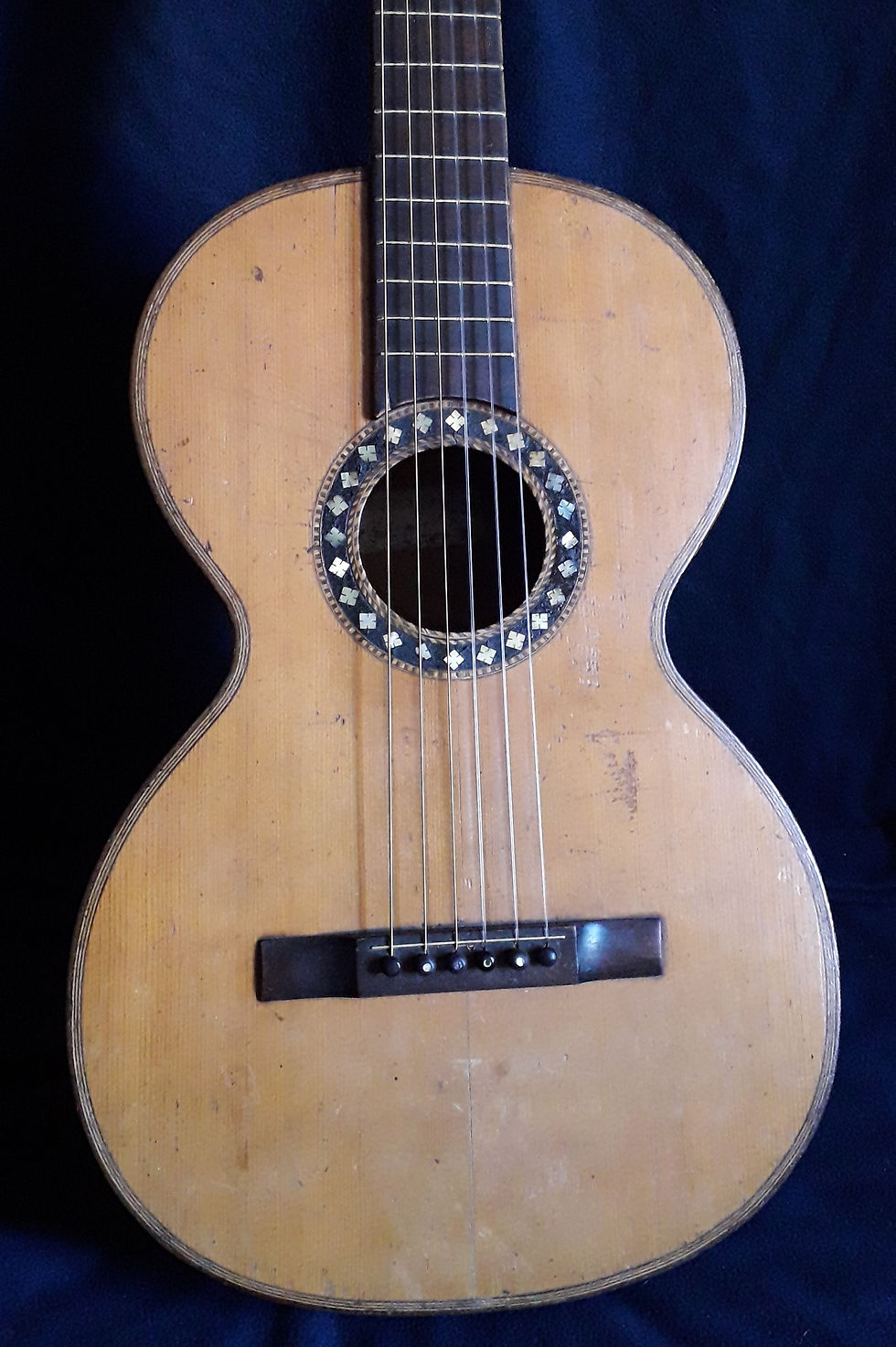Miniatura: Guitarra parlor Phil Keller (1800)