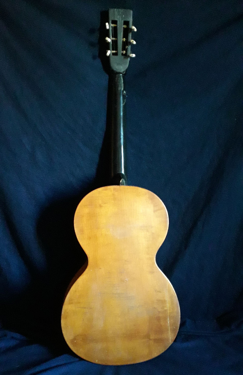 Miniatura: Guitarra parlor Phil Keller (1800)