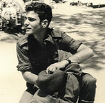 יעקב בשירותו הצבאי בצנחנים.jpg