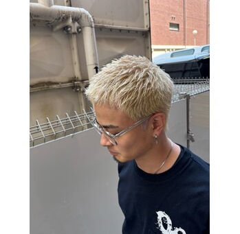 スパイキーショート×ホワイトブロンド