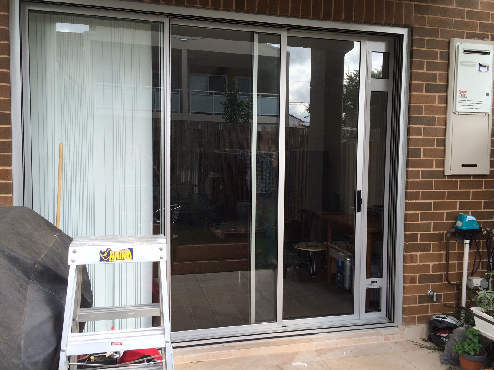 Patio Pet Door Inserts for Sliding Doors, Fully Lockable,Fast Delivery