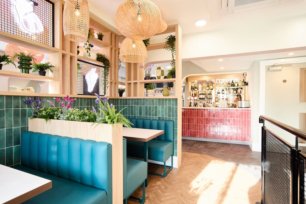 Holmes Sweet Homes - 7