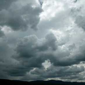 Temperatura deri në 21°C, por nuk ka reshje/ Si parashikohet moti për ditën e enjte