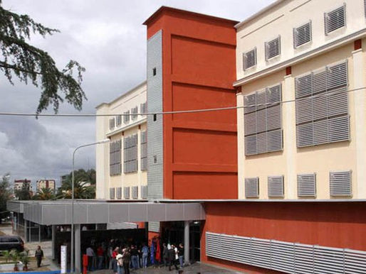 Serious incident / Minor falls into a pot of hot water, ends up in hospital