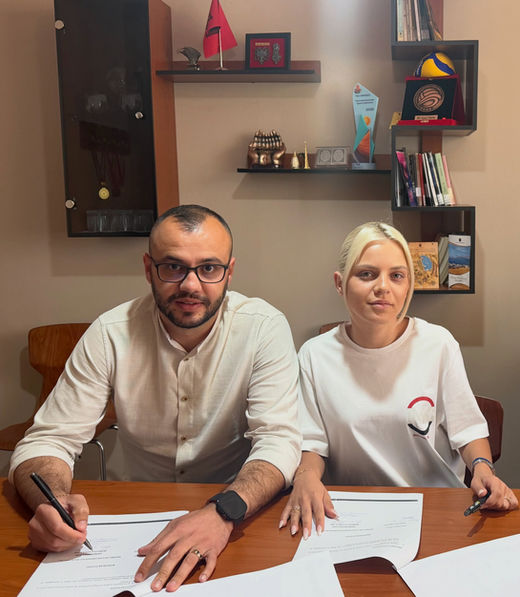 VOLLEYBALL WOMEN / Denada Hasaj signs for Pogradeci