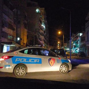 Vodhi makinën e ndaluar në rrugë, arrestohet 48-vjeçari në Pogradec (EMRI)