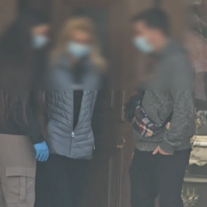 Thriller!/ Nënë e bijë gjenden të vd*kura në një dhomë “të vulosur”, trupat e tyre të dekompozuar, roli i djalit