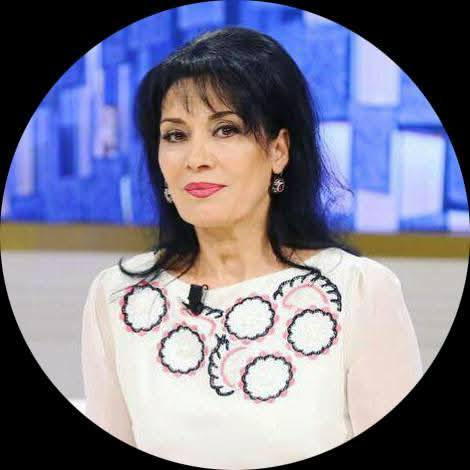 Këshilli i Qarkut Korçë i uron aktores dhe gazetares maliqare, Merita Cocoli, gëzuar ditëlindjen!