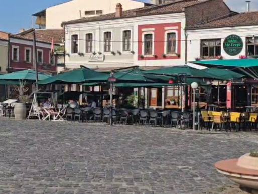 The Old Bazaar of Korçë returns to its original identity as businesses voluntarily remove additional structures