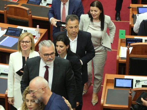 Presidenti, kryeministri dhe deputetët dalin në pension me miliona – Ja çfarë thotë eksperti i pensioneve