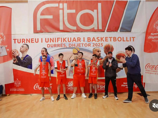 Korça shkëlqen në turneun e basketbollit, ngjitet në podium me vendin e dytë
