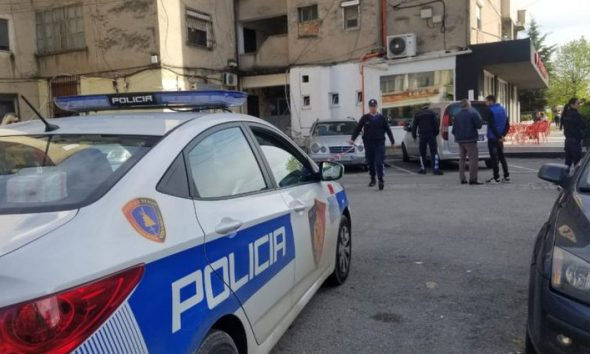 Dhunë brenda institucionit/ Konflikti mes drejtorëve për çështjen e dherave përfundon me përplasje fizike