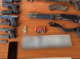 A whole arsenal of weapons / Police arrest 20-year-old: Suspected of supplying criminal groups