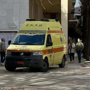 Panik, një person hyn me forcë në zyrën e kryetarit të bashkisë