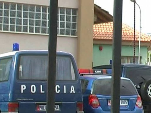 Kapet në flagrancë në timon, 51-vjeçari nuk arrin t’i shmanget ndalimit