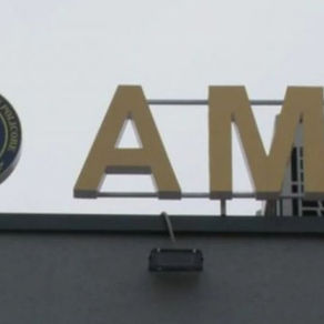 Kërkoi 60 mijë lekë për të nxjerrë makinën nga pika e bllokimit/ Polici i arrestuar: M’i jep mua që tu jap atyre dhe s’ke më detyrim