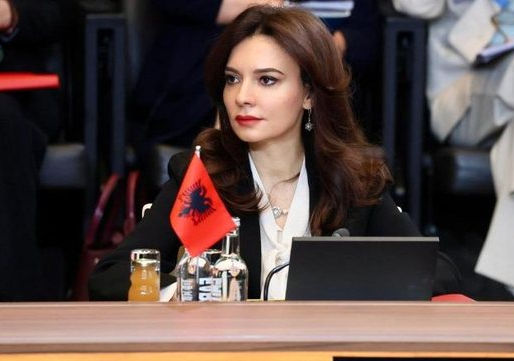 Spiropali paralajmëron: “Çfarë ndodh me ata që nuk kanë zë?”