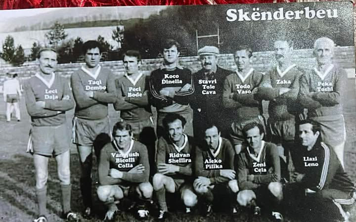 Foto që flet vetë: Skënderbeu i dikurshëm dhe epoka e futbollit të vërtetë