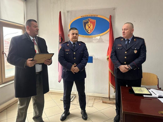 Korçë/ Certifikatë Karriere për Inspektorët Fazlli Mersinllari dhe Lulëzim Gjiriti