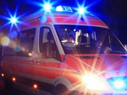 NGJARJE E RËNDË/ 19-vjeçari gjendet pa shenja jete në banesë, dyshohet për vetëvrasje