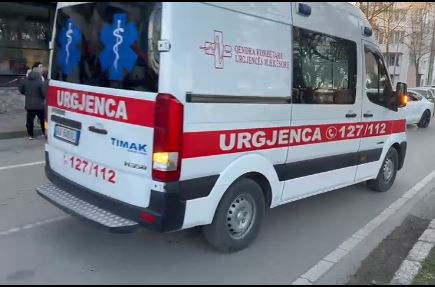 BREAKING NEWS / Accident on the Korçë–Bilisht road: Motorcycle collides with car, motorcyclist seriously injured