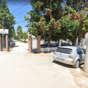 Vjedhja e dyqanit/ Policia kap njërin nga autorët dhe gjen kasafortën e vjedhur, i riu tjetër në kërkim