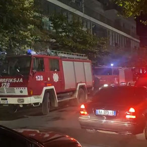 Përfshihet nga flakët hoteli në “Don Bosko”, evakuohen klientët dhe stafi
