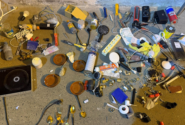 Blitz operation in prison, phones and prohibited items seized