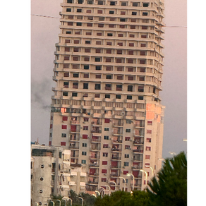 Mbrëmje paniku, zjarr në një apartament të katit të sipërm