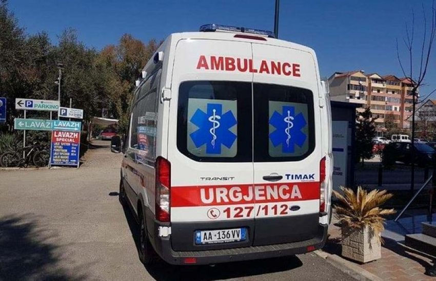 Makina përplas një këmbësore, 46-vjeçarja nuk i mbijeton plagëve