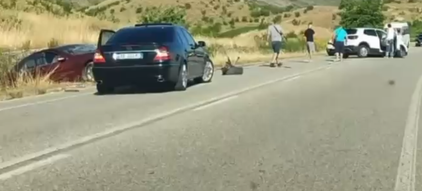 AKSIDENT që në mëngjes, përplasen 3 automjete/ Pl*gosen disa persona!