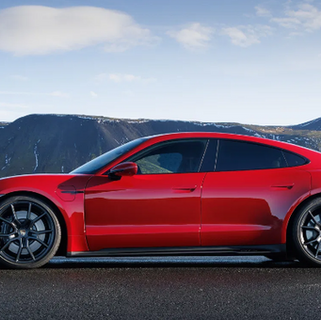 Alarm at Porsche: Taycan sales drop, putting the future of the electric Cayman and Boxster in question!