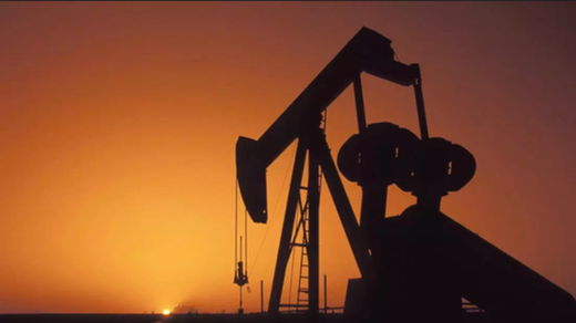 Oil hits its lowest level since April, falls below $90 per barrel
