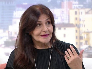 “Kam pasur nxënëse Eli Farën”, Afërdita Zonja rrëfen historinë me bashkëshortin dhe jetën mes Shqipërisë e Amerikës