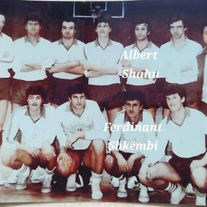 Një datë, dy histori: Kujtohen Albert Shahu dhe Fredi Shkëmbi, legjendat e volejbollit korçar