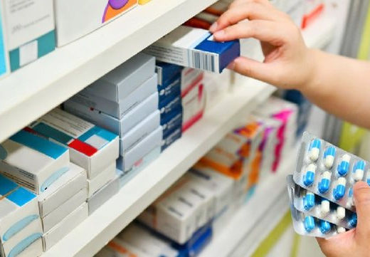 The number of beneficiaries of reimbursable medicines drops, one year after the expansion of the list