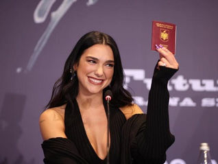 Veprim i PAPRITUR/ Dua Lipa fshin fotot nga pushimet e saj në Shqipëri!