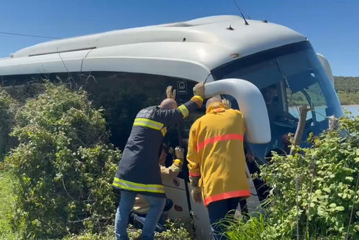 Autobusi me nxënës batohet, nuk ka të lënduar