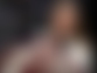 FOTO/ Kush është drejtoresha që u qëllua nga i biri 26-vjeçar me thikë