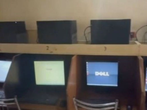 EMRAT/ Lojëra fati pa licencë, arrestohen pronari i lokalit dhe kamerieri! Ja çfarë u sekuestrua gjatë ndërhyrjes