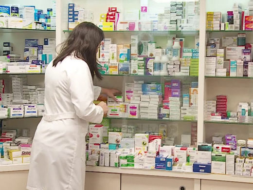 Abuzimet në tregun farmaceutik, barna të mbajtura në lagështirë