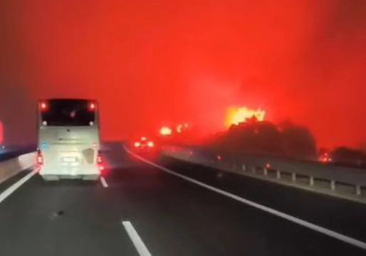 Fires in Greece, hundreds of Albanian migrants trapped on the Arta–Ioannina route