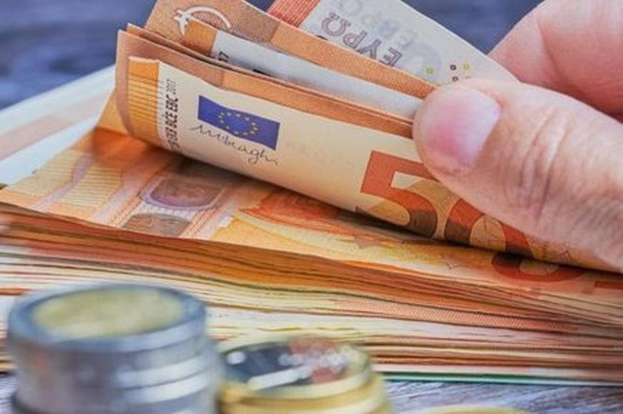 Çfarë po ndodh me monedhat e huaja? 'Hidhini një sy' këmbimit të sotëm valutor