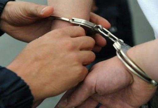 Showbiz shaken / Police detain well-known figures in a morning operation