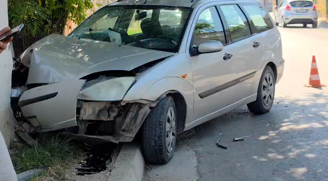 Makina del nga rruga, plagoset fëmija i mitur