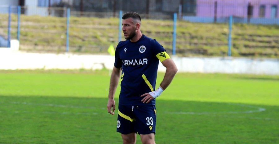 “Ndeshje poshtë tavolinës ka edhe në Serinë A e La Liga, jo më në Shqipëri”, kapiteni Zguro: Prisni Pogradec të frikshëm në Superiore