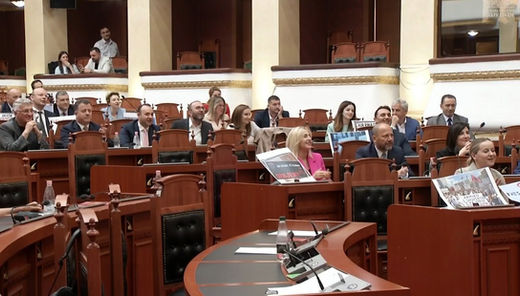 “Rama resign”, DP deputies start chanting in Parliament
