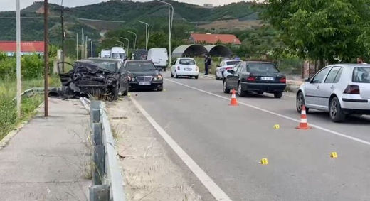 Dy aksidente brenda pak minutash, krijohen kolona të gjata automjetesh