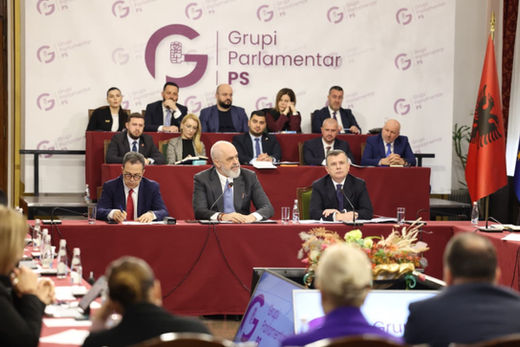 Rama mbledh qeverinë dhe grupin e PS: Integrimi europian në qendër të diskutimeve